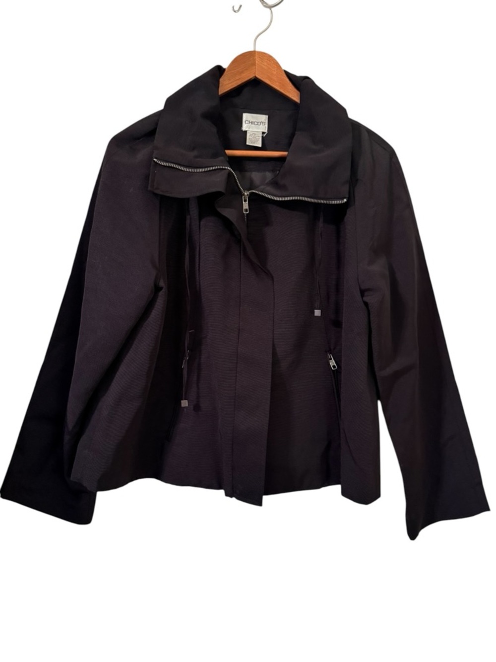 Chico’s Black Zip Front Jacket Size 1 Cropped Lightweight Coat